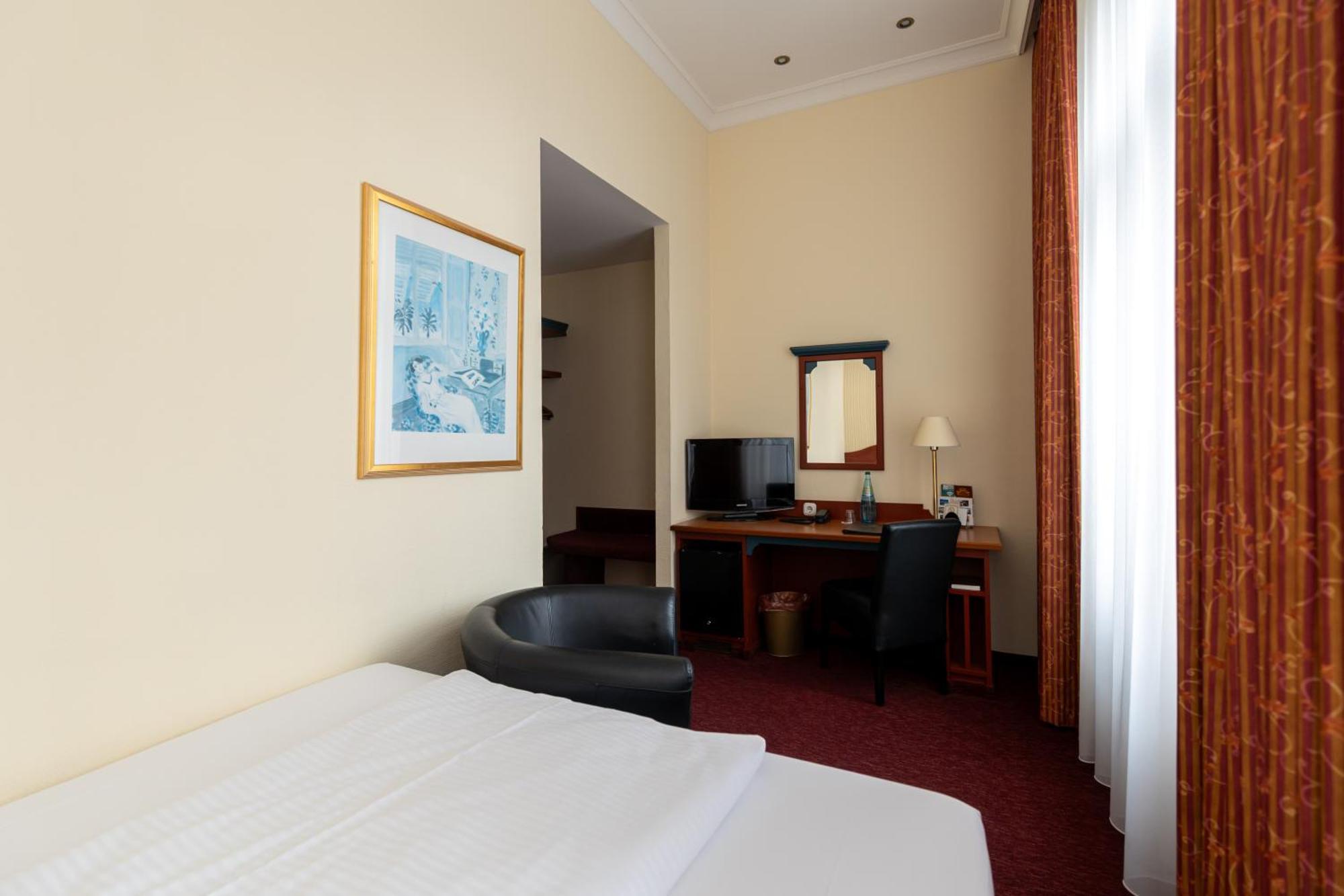 Akzent Hotel Am Goldenen Strauss Gorlitz Exterior photo